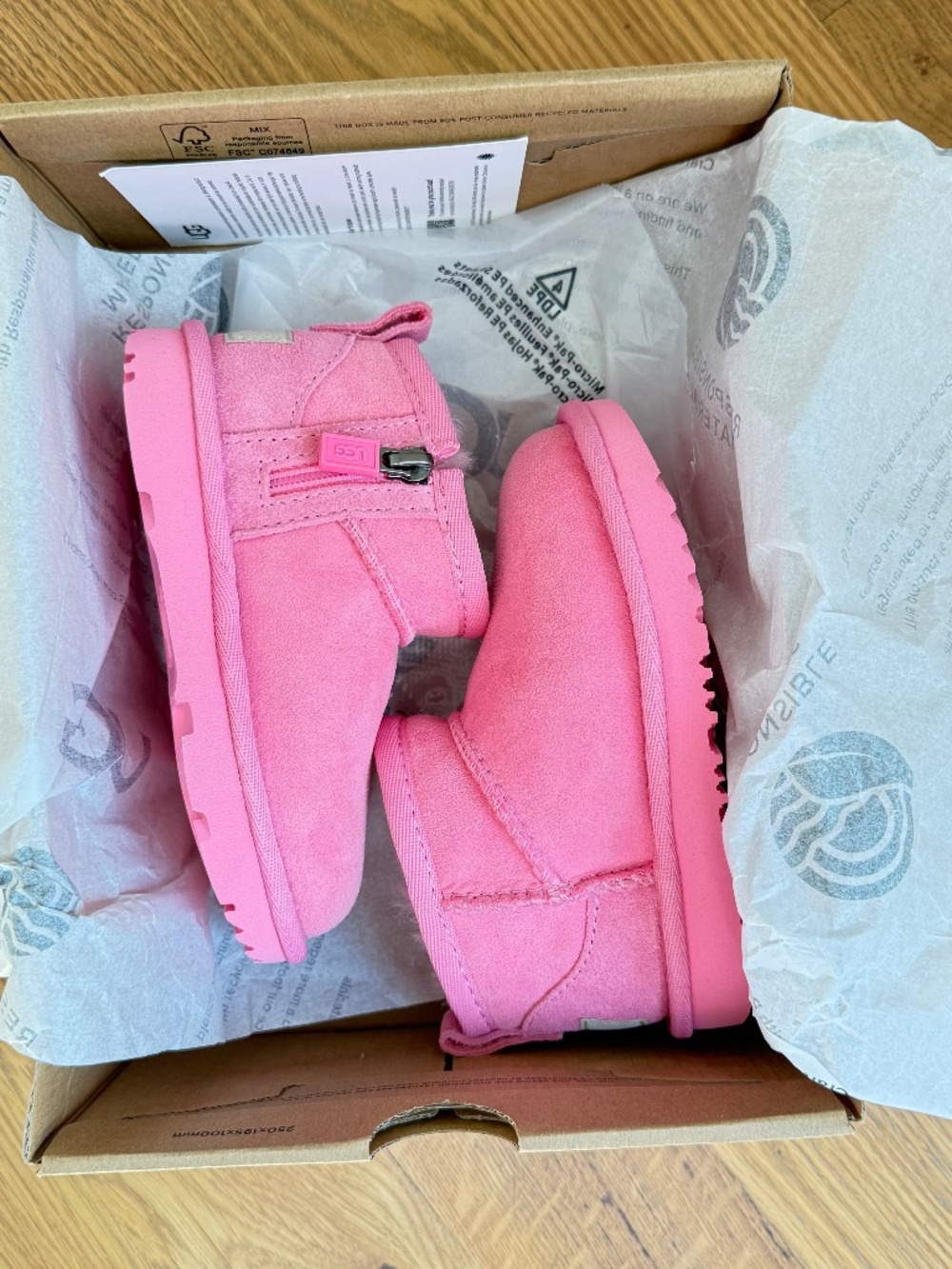 NIB UGG Toddler Classic Ultra Mini Sweet Pink Boots Size 8T